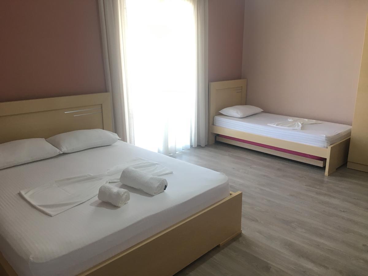 Rent Rooms Kapri Pogradec Ngoại thất bức ảnh